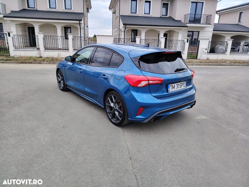 Ford Focus - 4