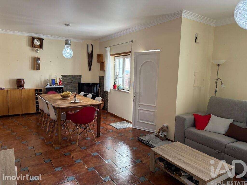 Moradia em banda T3 em Lourinhã e Atalaia de 214 m2 - Grande imagem: 2/39