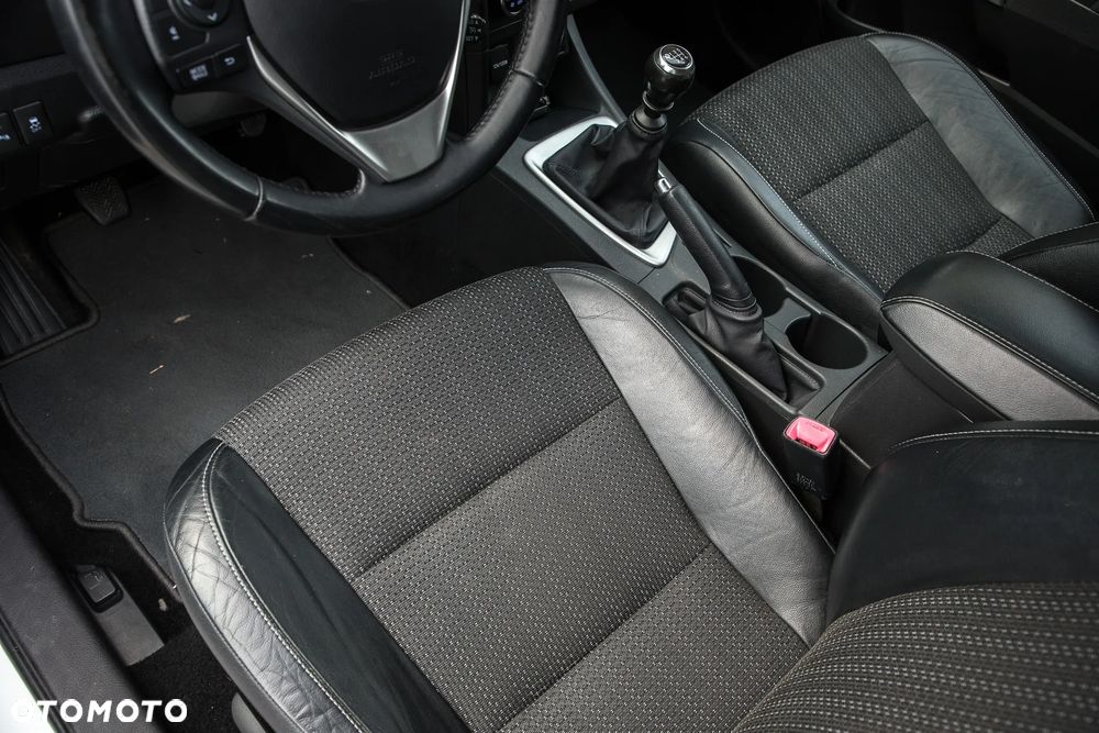Toyota Auris 1.6 Prestige - 15