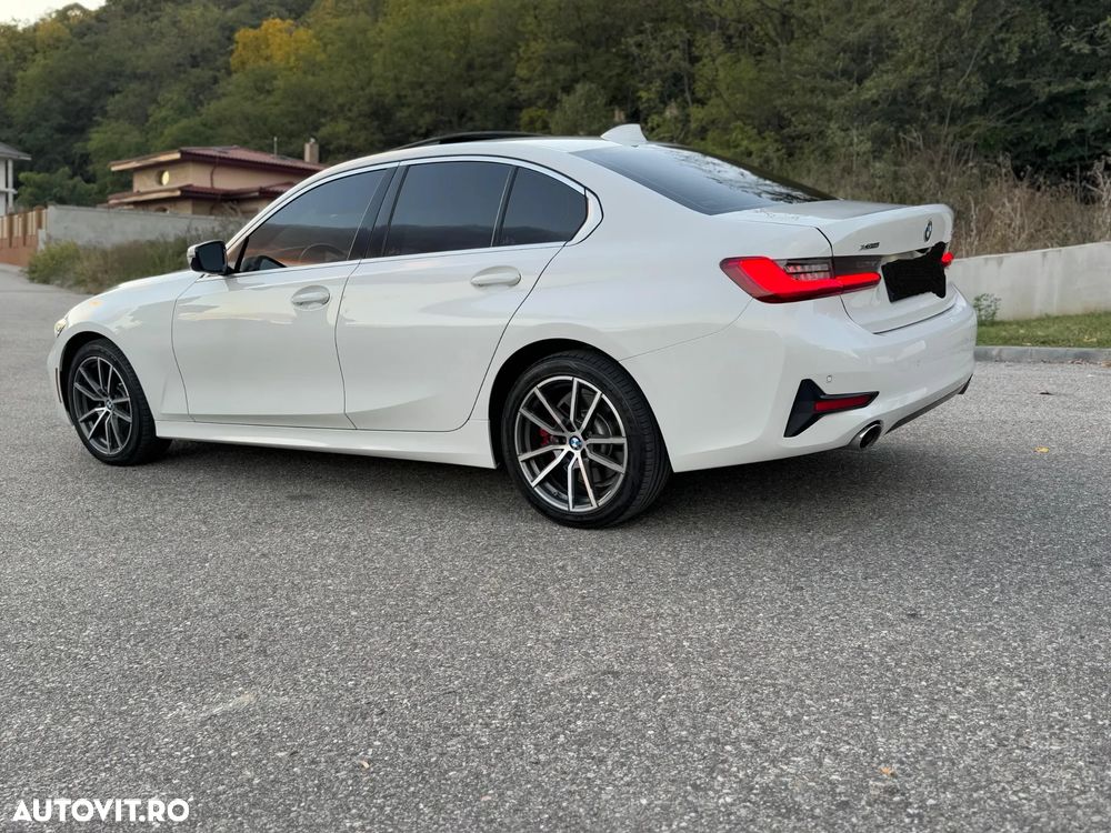 BMW Seria 3 330i xDrive AT - 7