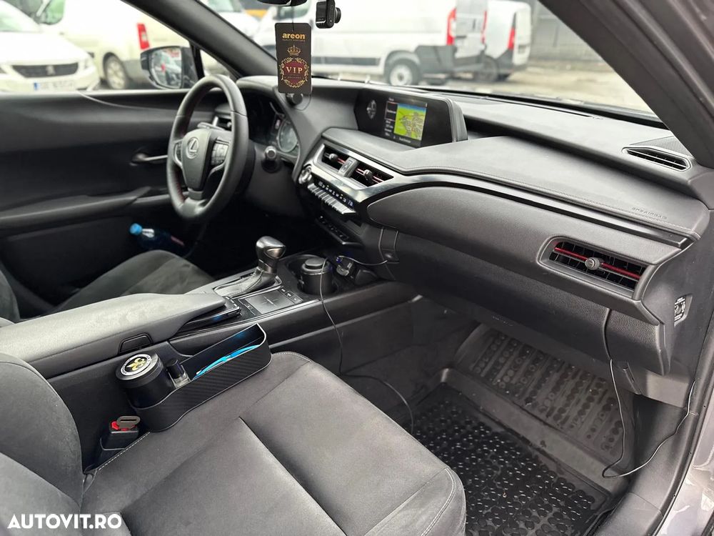 Lexus UX 200 FWD Executive - 9