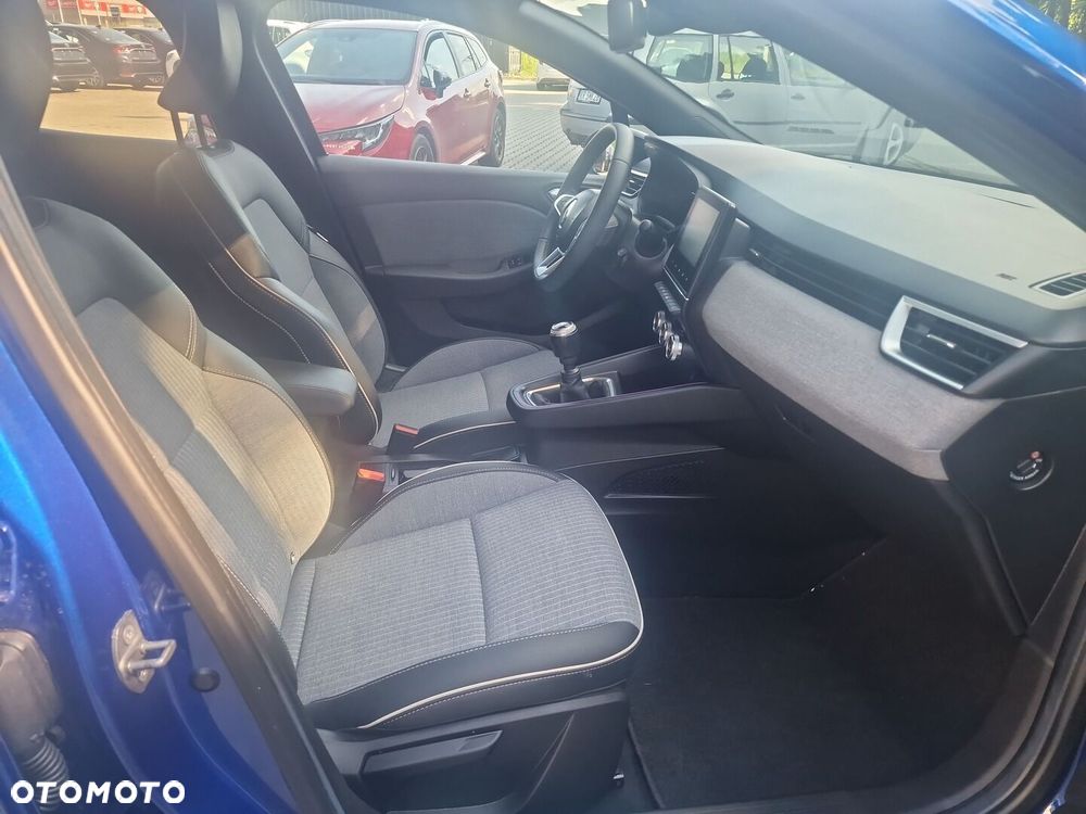 Renault Clio - 7
