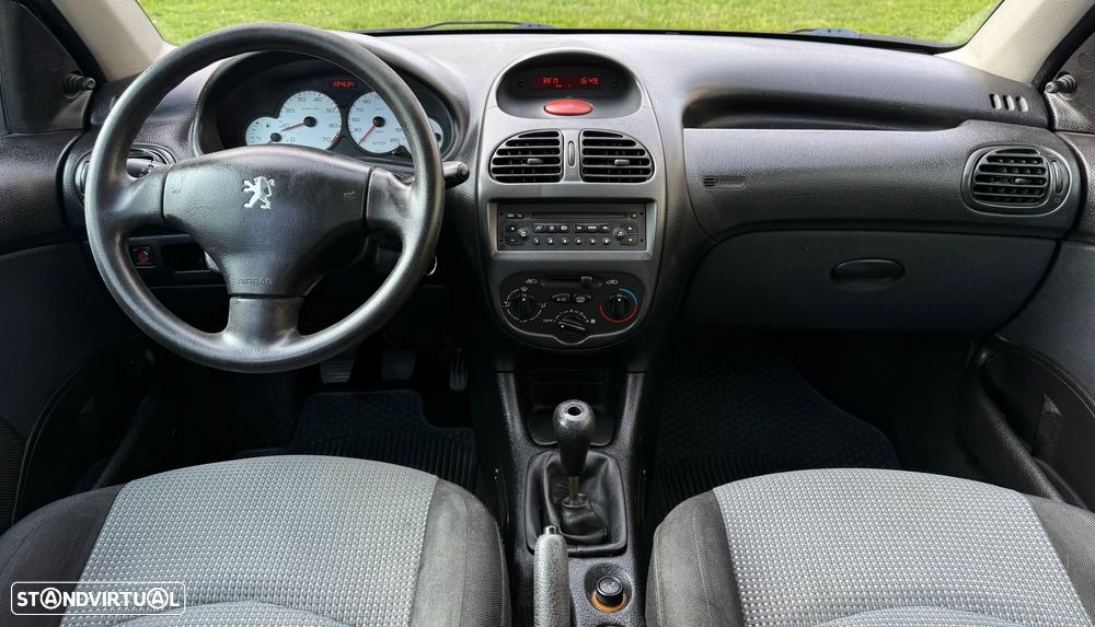 Peugeot 206 1.1 XR - 13