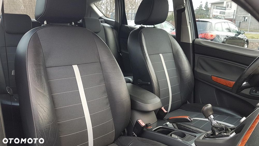 Ford Kuga 2.0 TDCi 4x4 Titanium - 22