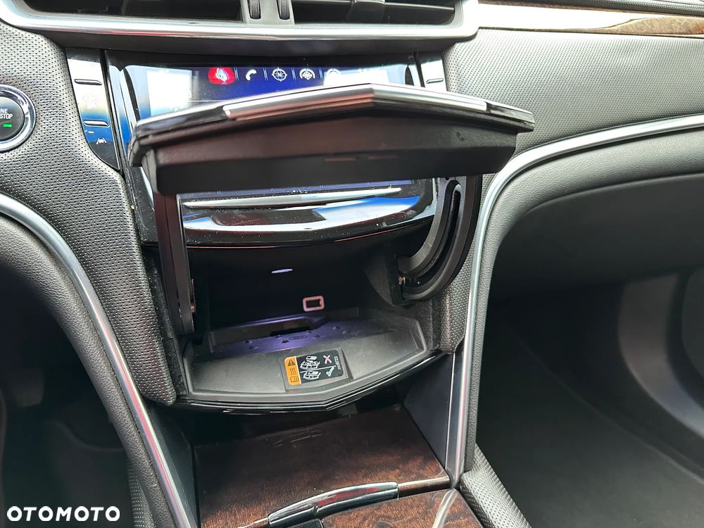 Cadillac XTS - 16