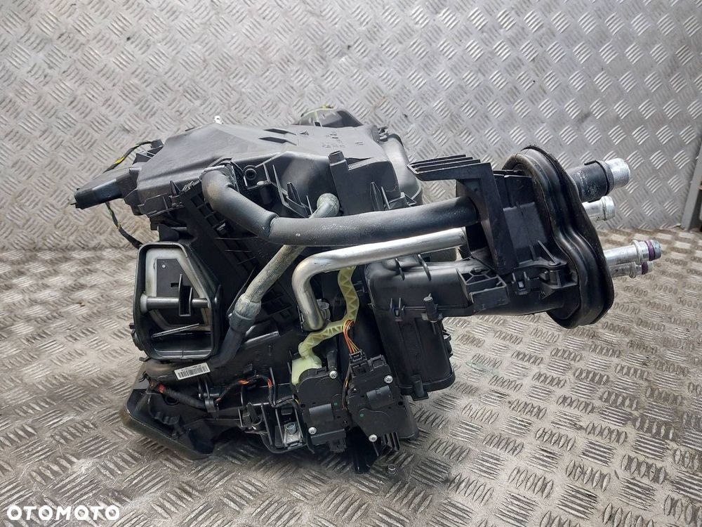 OBUDOWA NAGRZEWNICY BMW E91 318i 983360Z 929888G 6933663 9181171 - 14