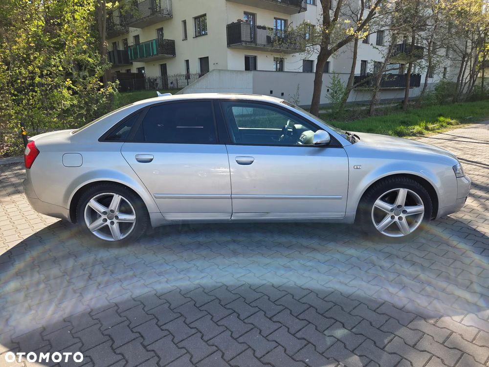 Audi A4 Limousine - 2