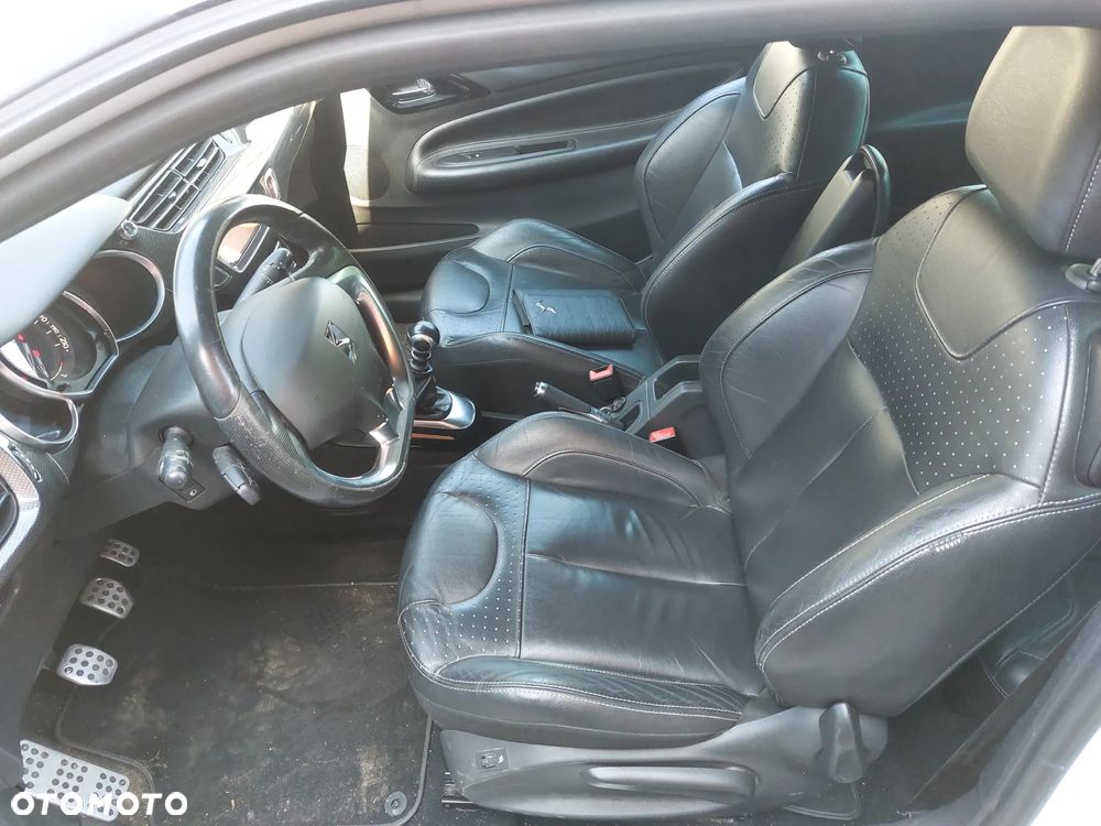 Citroën DS3 e-HDi 110 FAP SportChic - 6
