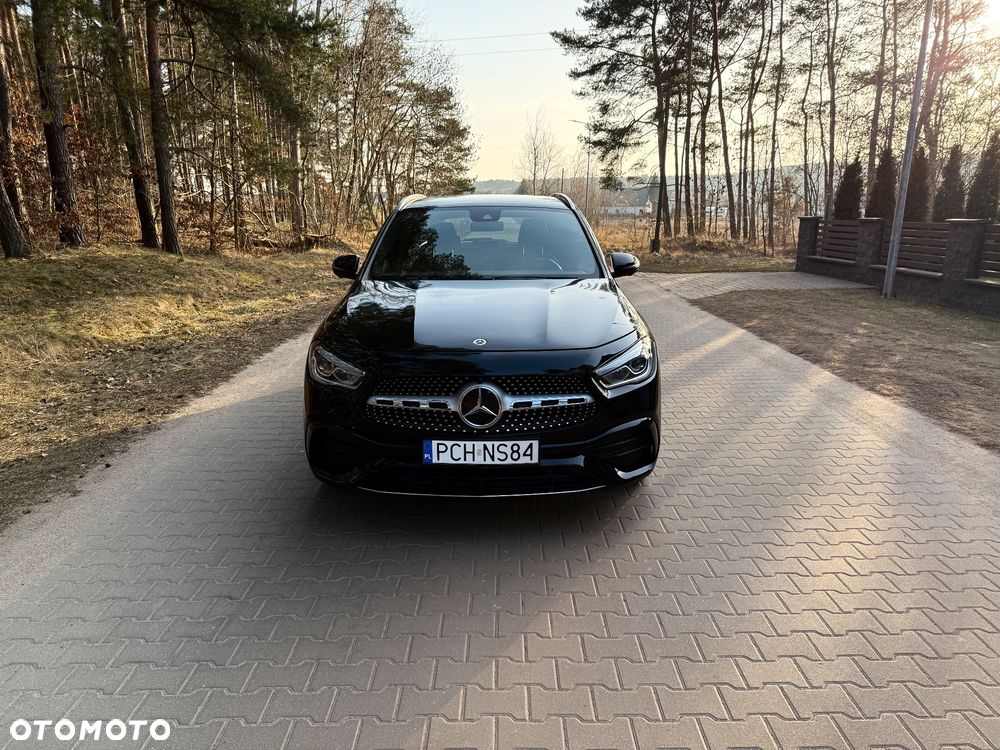 Mercedes-Benz GLA - 17