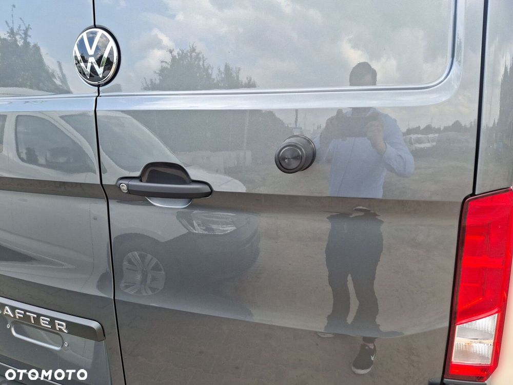 Volkswagen Crafter 35 furgon 177km Automat 3640 - 31