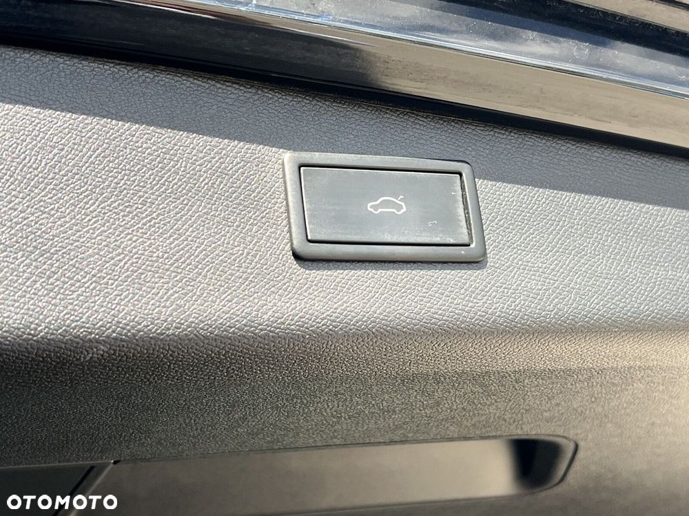Seat Leon Sportstourer 2.0 TDI Xcellence DSG - 31
