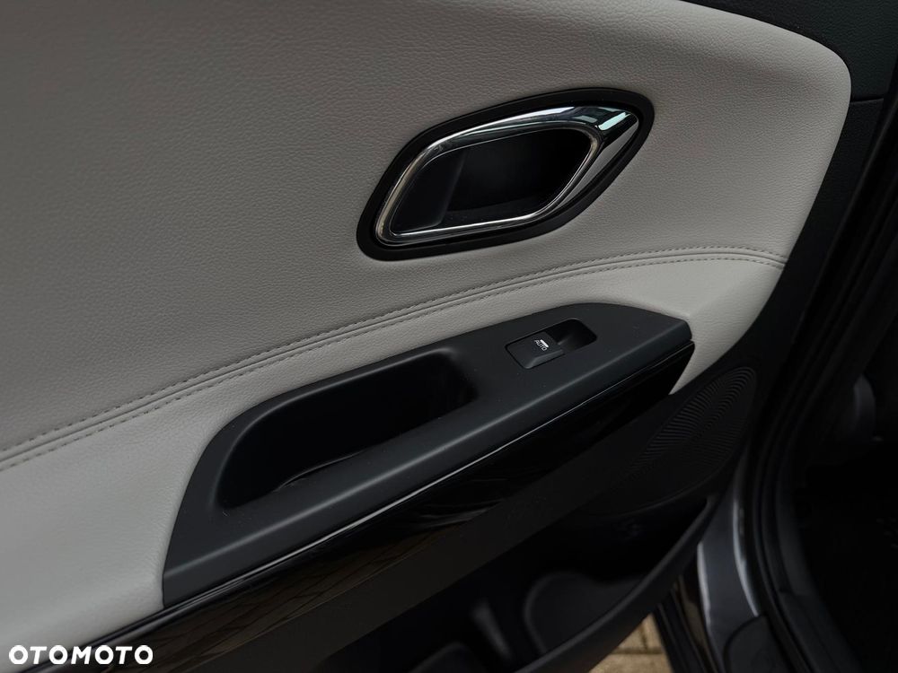 Kia Ceed 1.6 GDI DCT Platinum Edition - 24