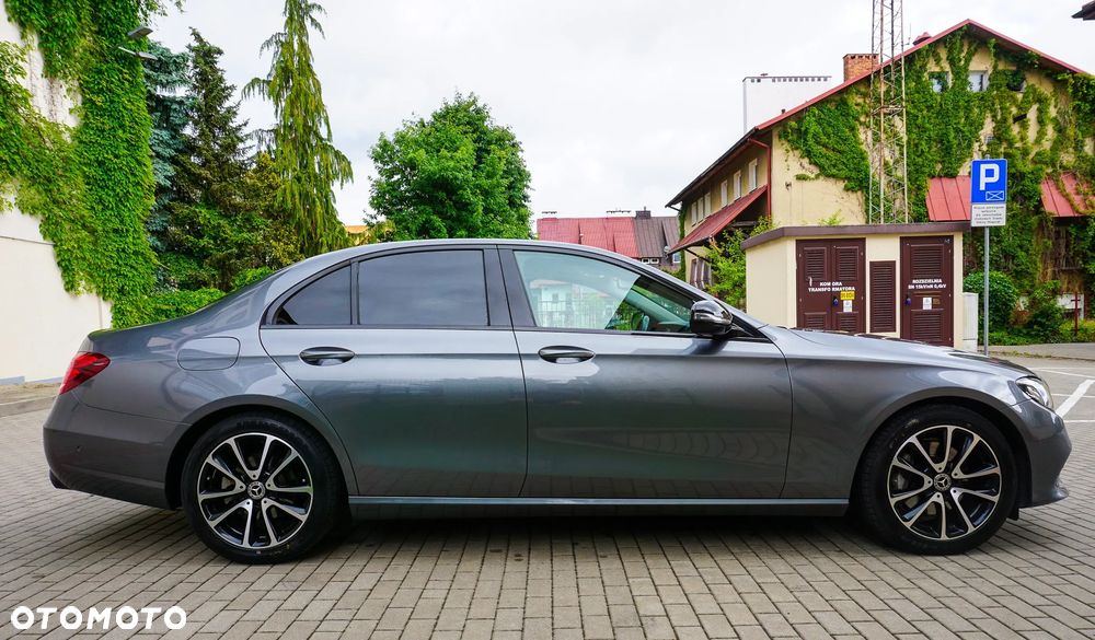 Mercedes-Benz Klasa E 200 CGI BlueEFFICIENCY Automatik Avantgarde - 18