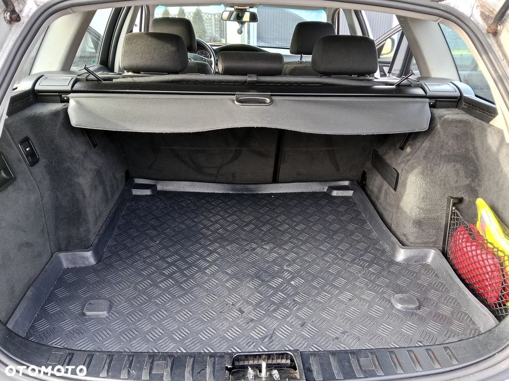 BMW Seria 3 318d - 17