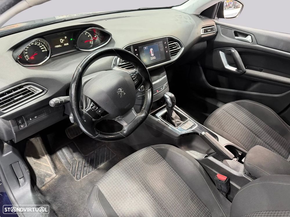 Peugeot 308 - 16