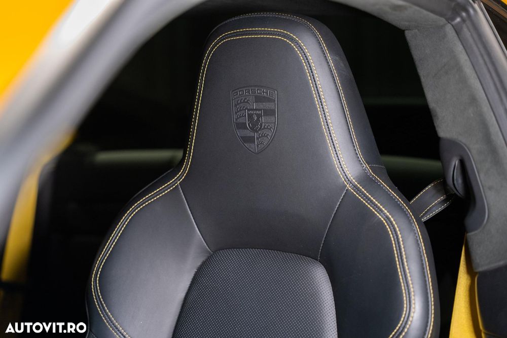 Porsche 911 - 32