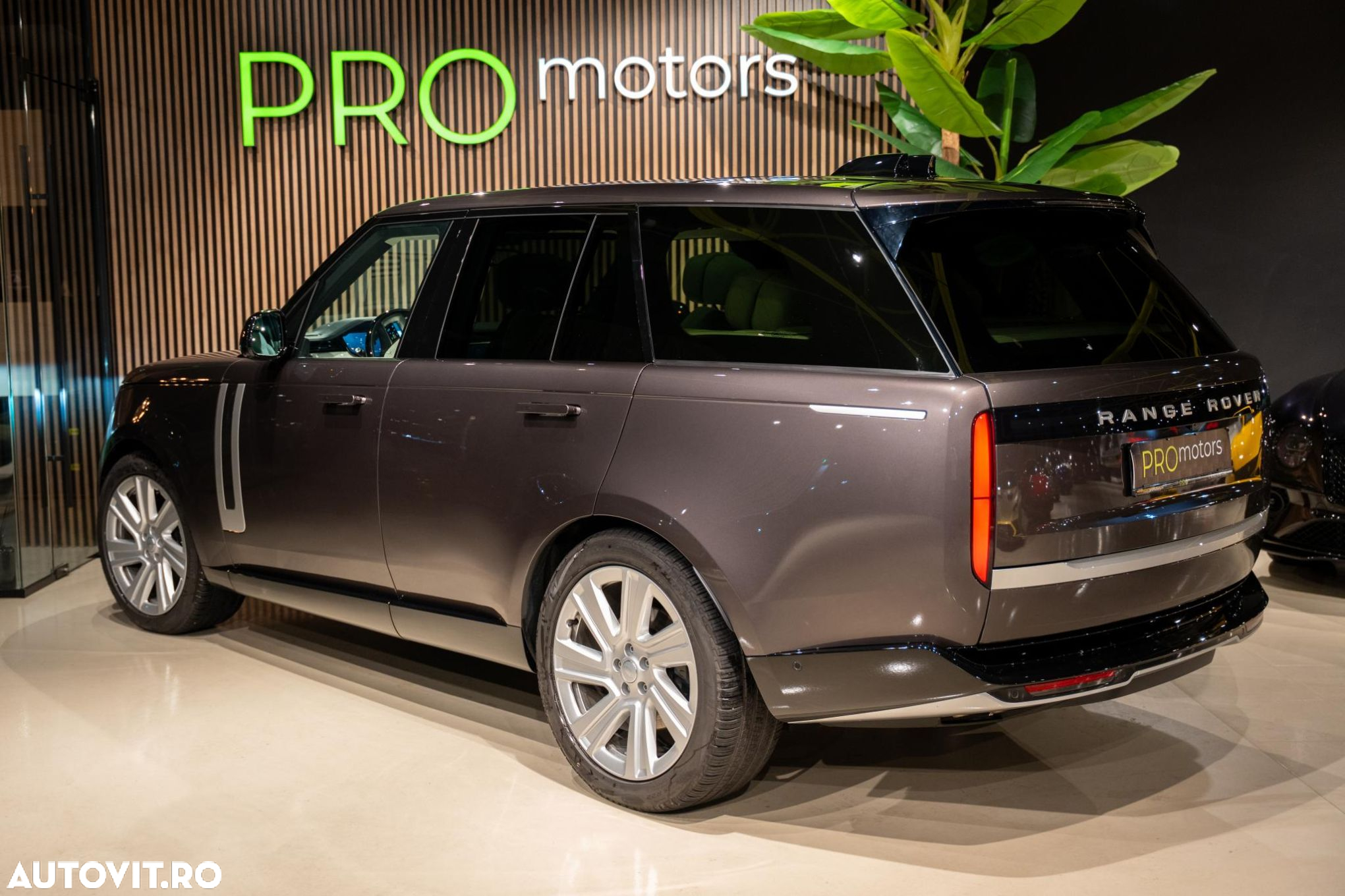 Land Rover Range Rover - 17