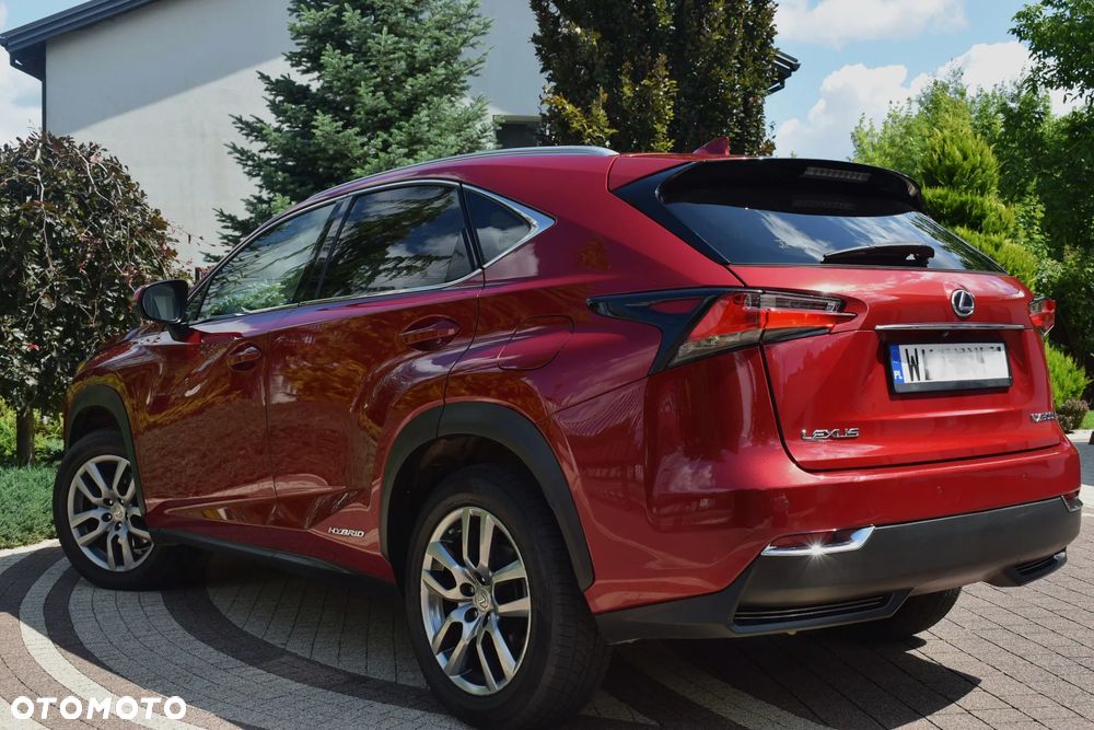 Lexus NX 300h Executive Line - 3