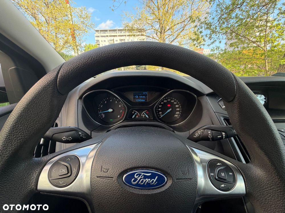 Ford Focus 1.6 Trend - 15