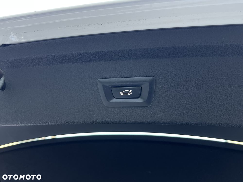 BMW 3GT 318d Sport Line - 21