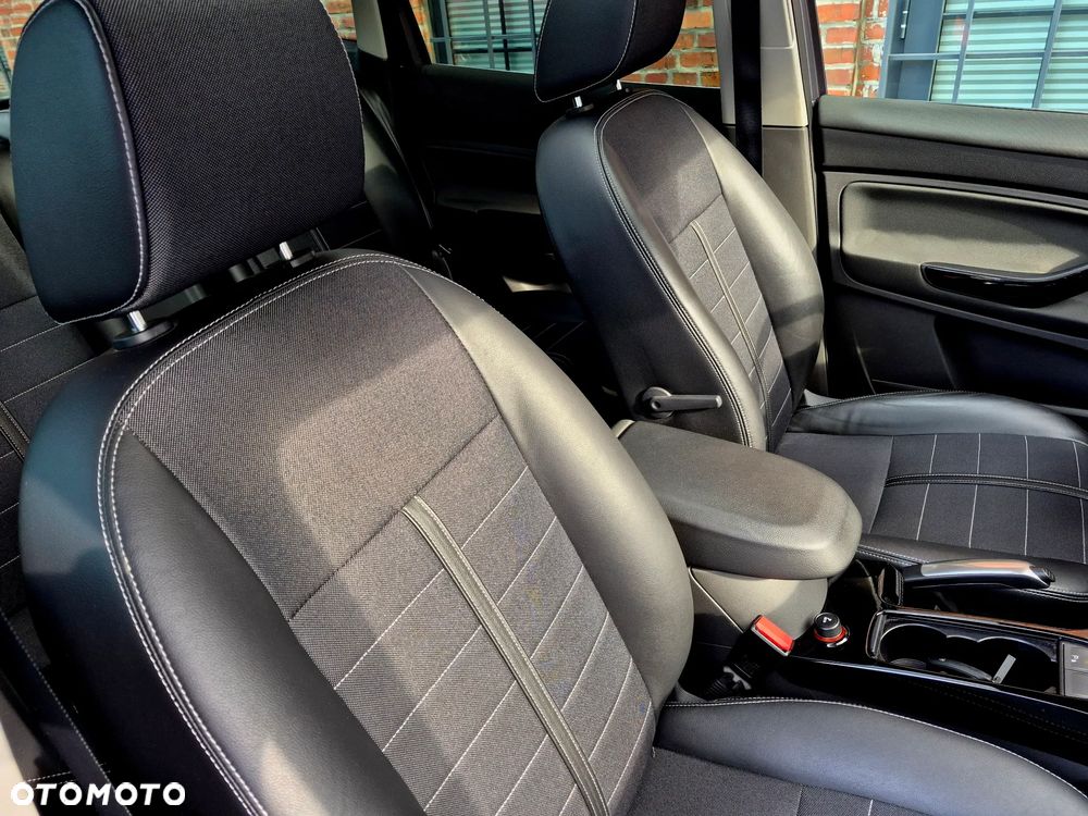 Ford Kuga 2.0 TDCi 4x4 Titanium - 28