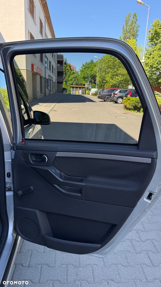 Opel Meriva 1.6 16V Cosmo - 23
