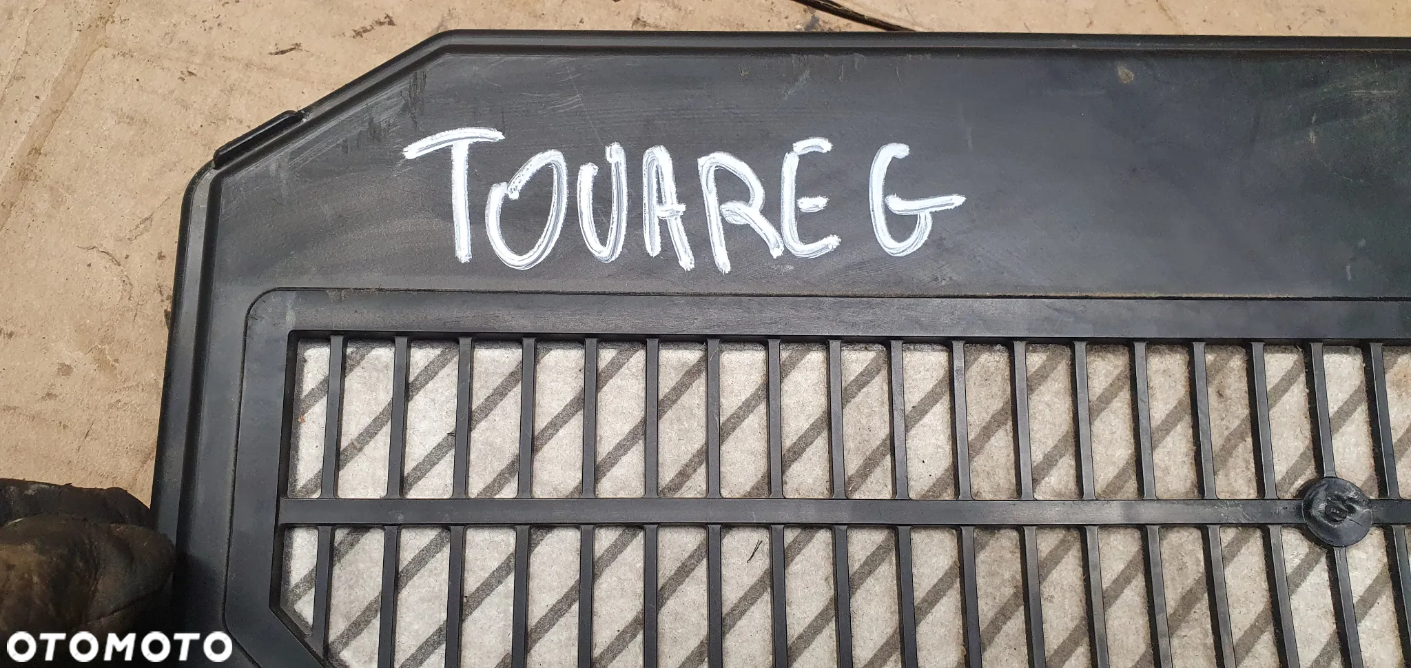 Obudowa podstawa akumulatora VW Touareg 7L 7L0864643B 7L0801283D - 7