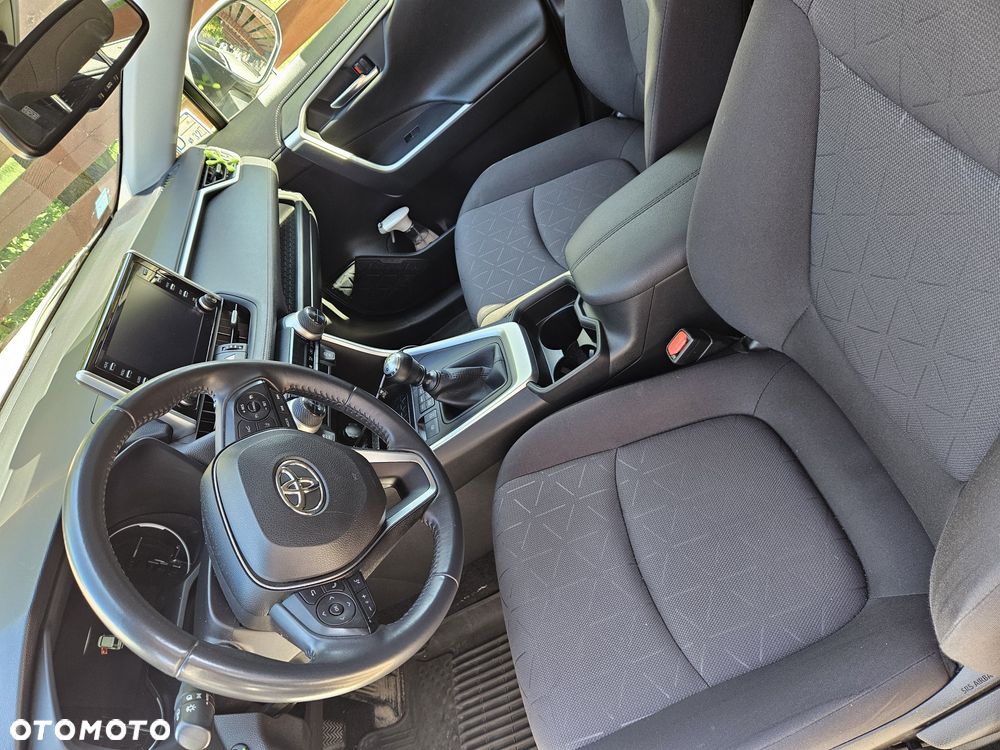Toyota RAV4 - 8