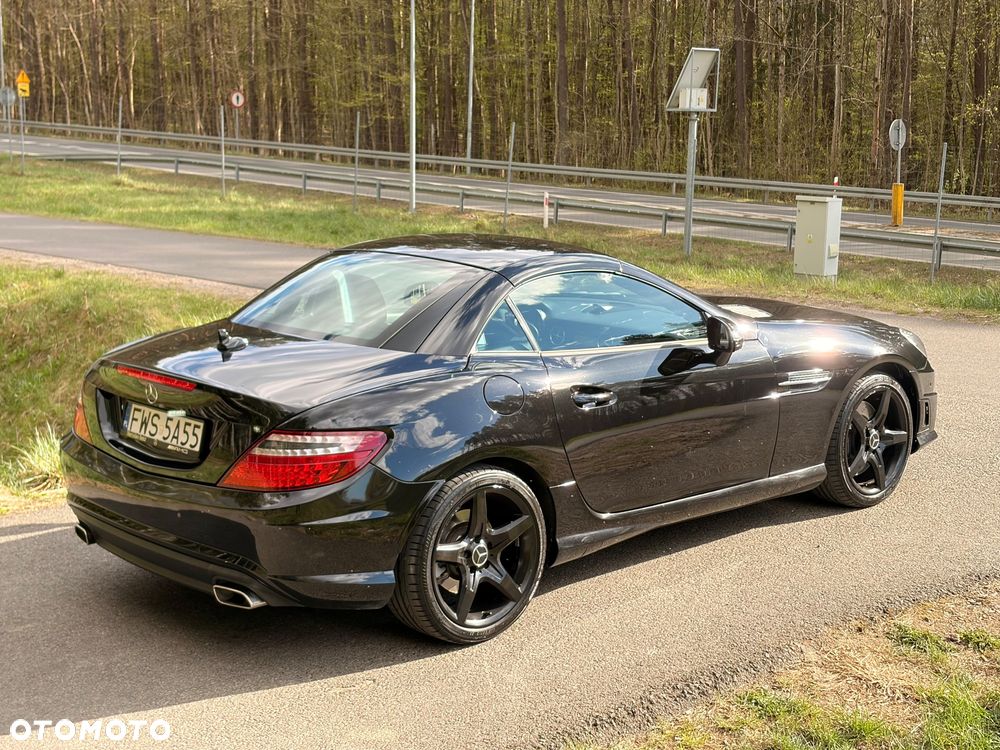 Mercedes-Benz SLK 350 (BlueEFFICIENCY) 7G-TRONIC CarbonLOOK Edition - 4