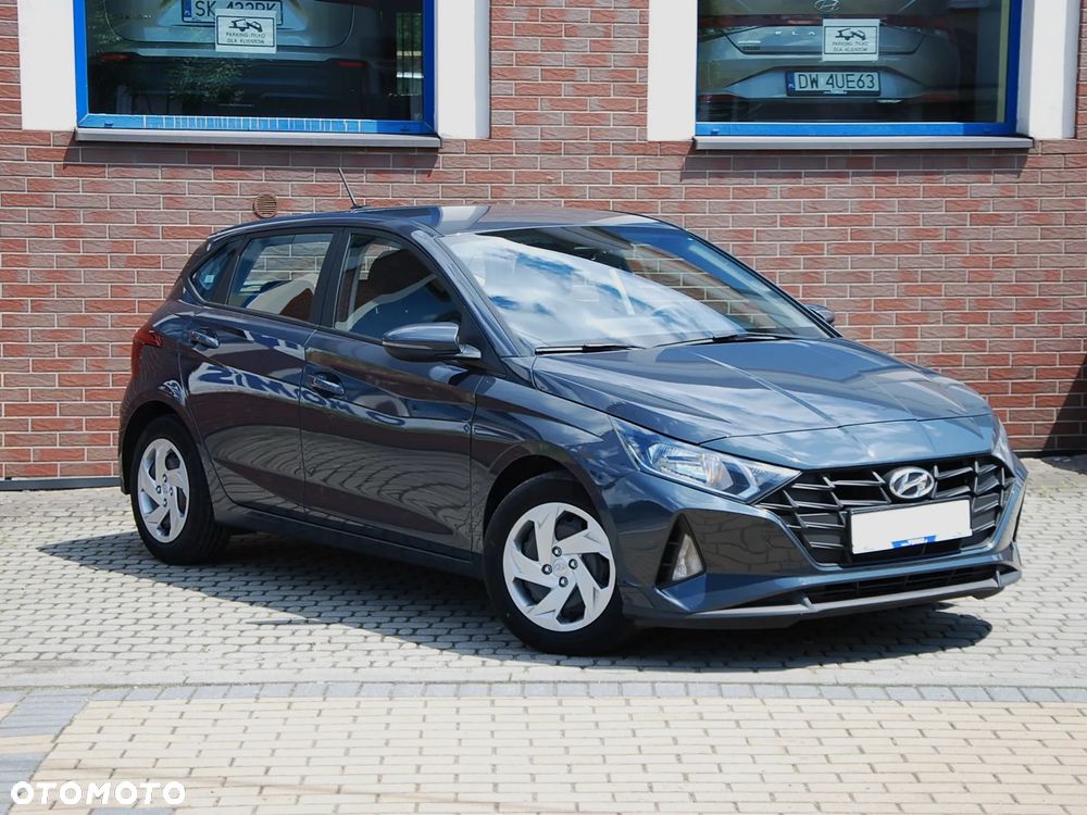 Hyundai i20 1.2 Pure - 24