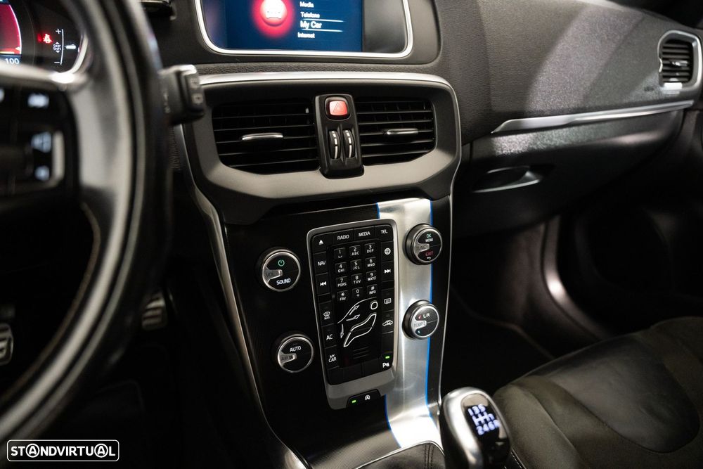 Volvo V40 2.0 D4 R-Design - 5