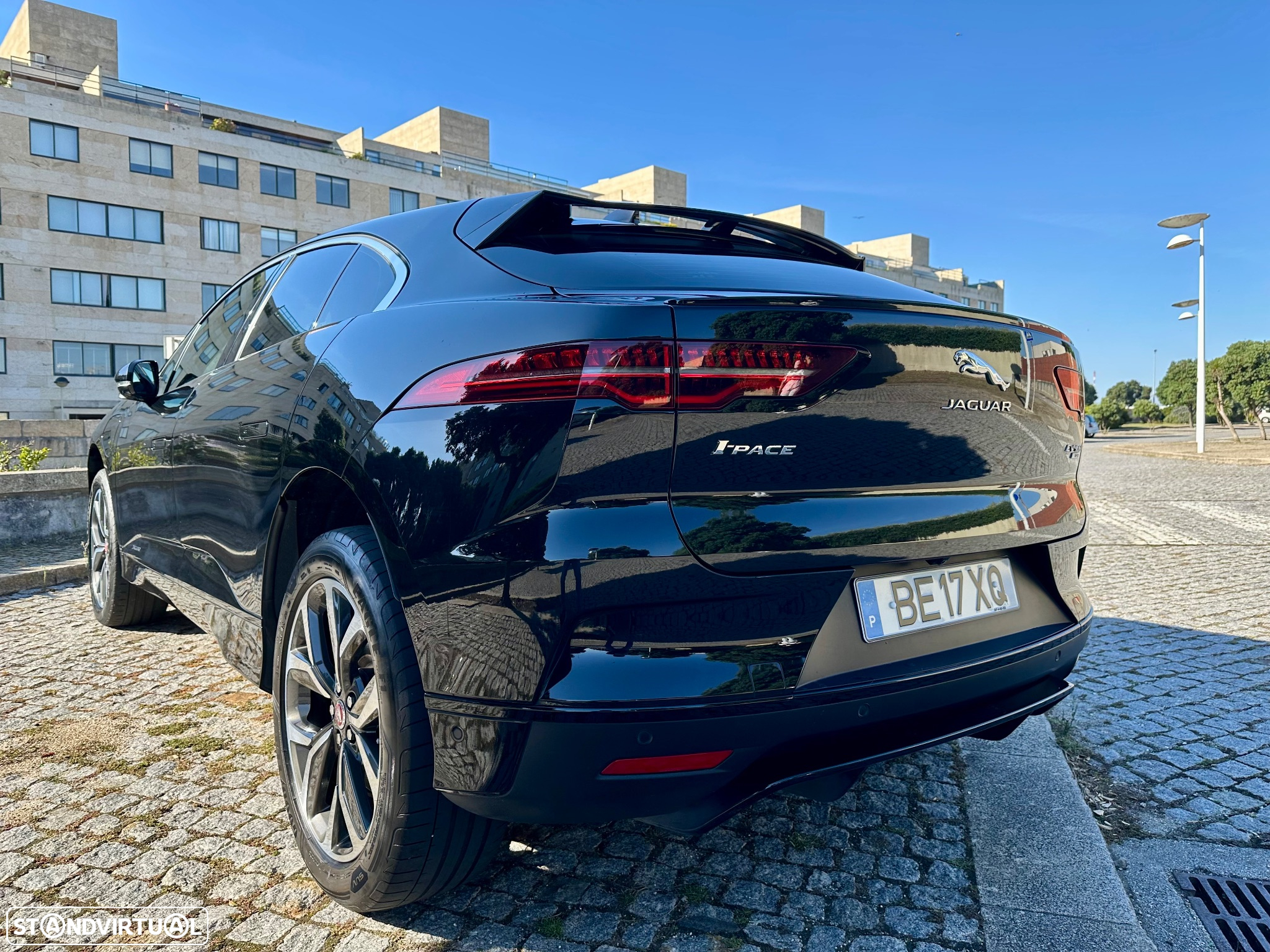 Jaguar I-Pace EV400 AWD HSE - 10
