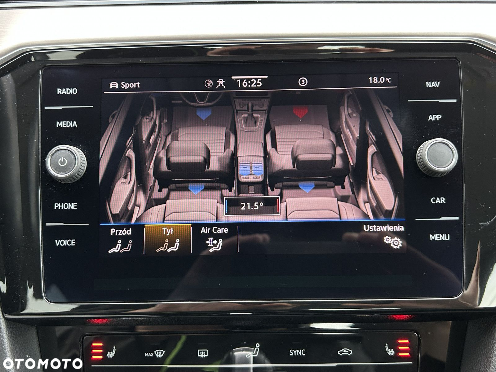 Volkswagen Passat 1.5 TSI EVO Elegance DSG - 34
