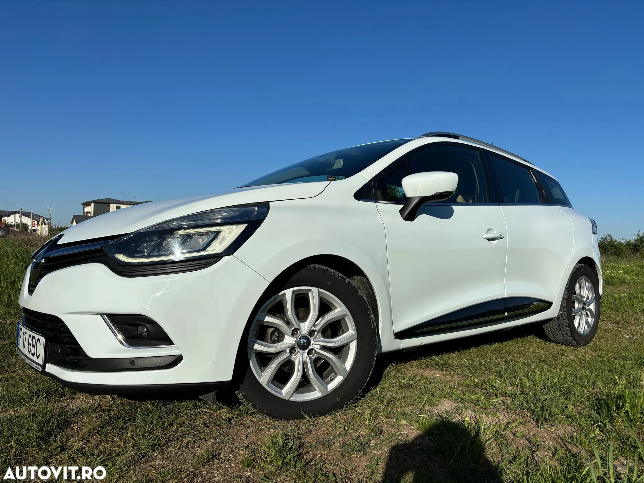Renault Clio Grandtour (Energy) dCi 90 Start & Stop EDC INTENS - 6