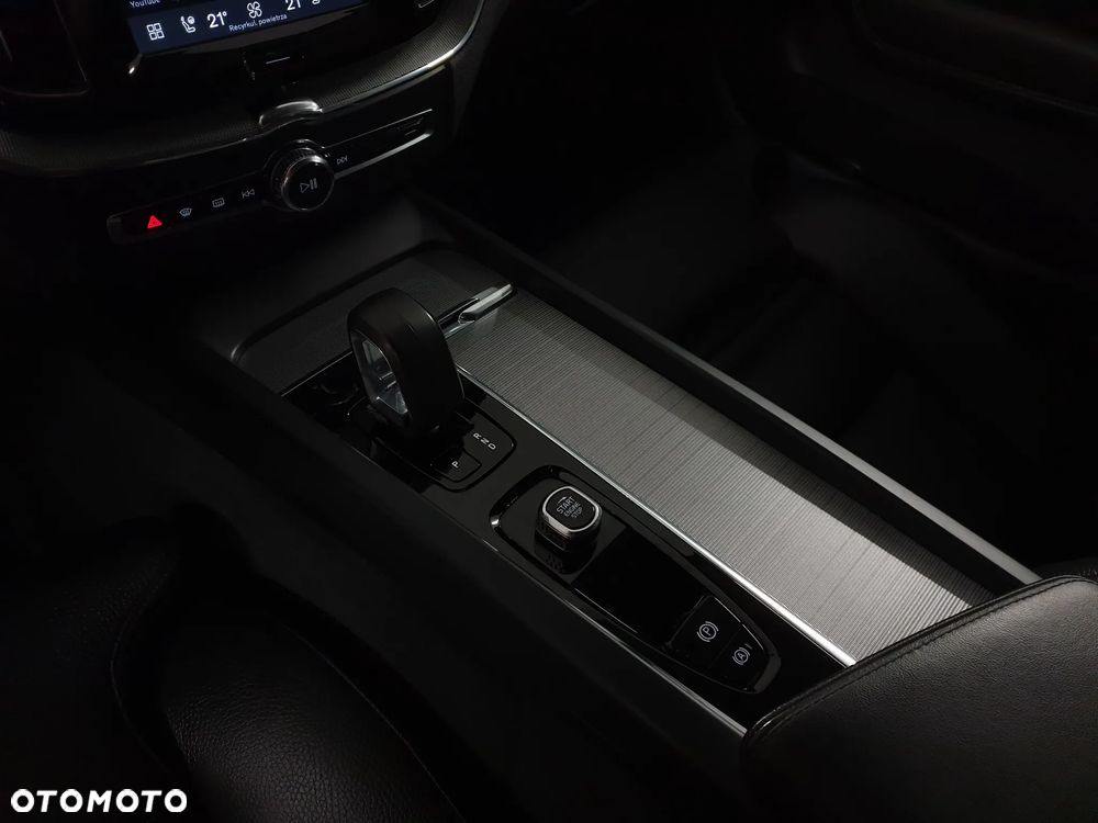 Volvo XC 60 B4 D Geartronic RDesign - 34