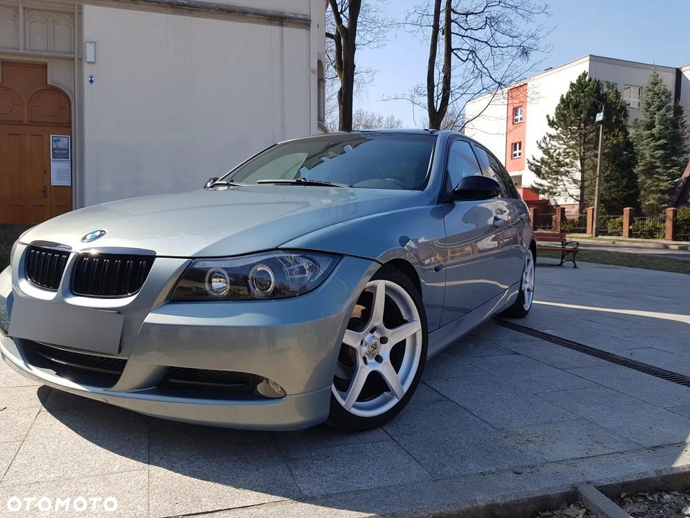 BMW Seria 3 320i - 1