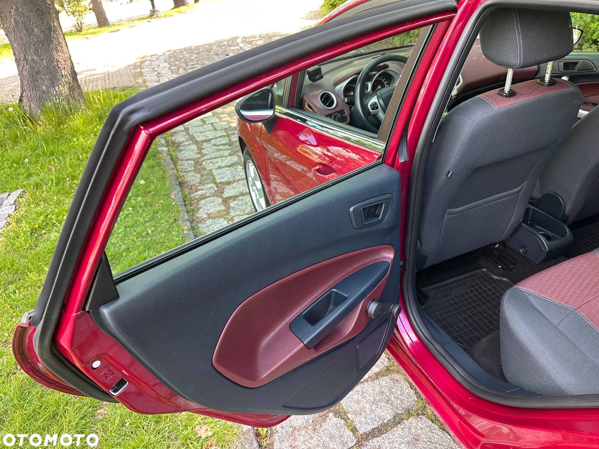 Ford Fiesta 1.6 TDCi DPF Titanium - 31