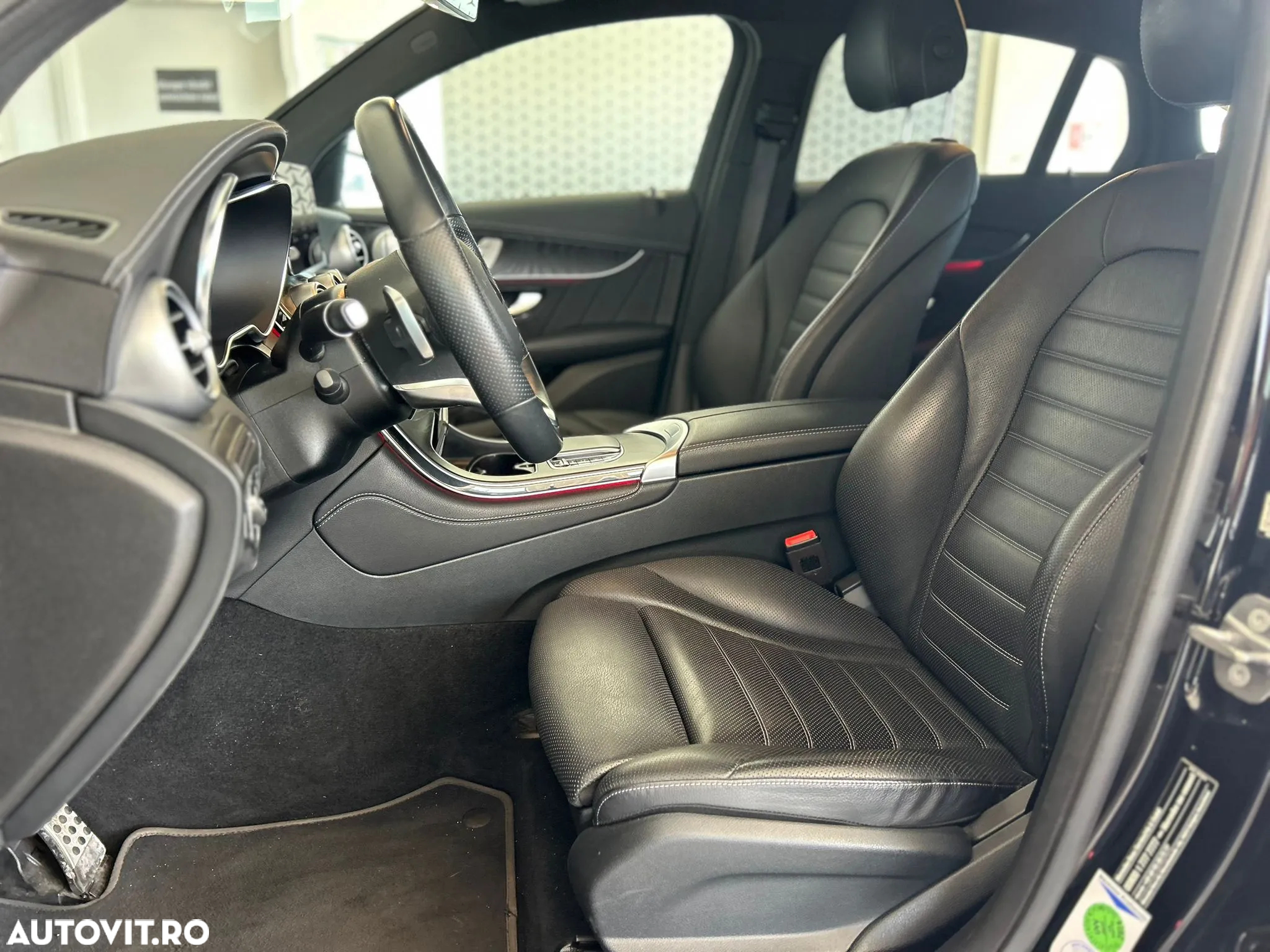 Mercedes-Benz GLC Coupe 220 d 4Matic 9G-TRONIC AMG Line - 12