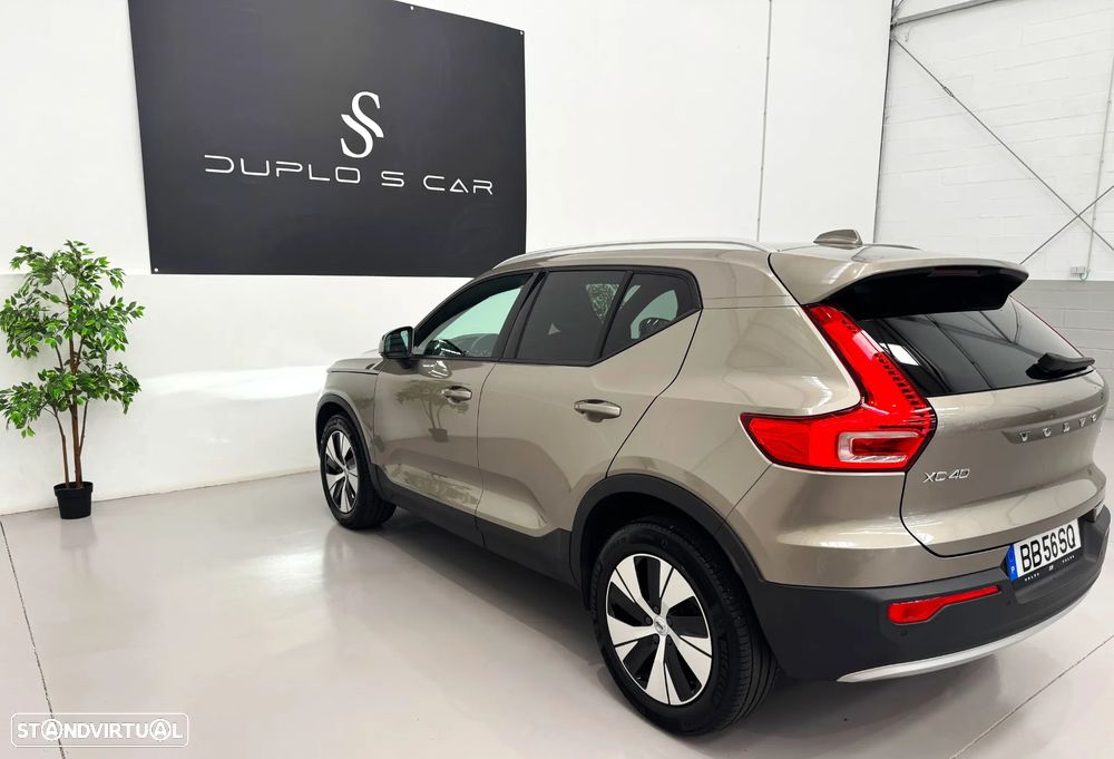 Volvo XC 40 B4 B DKG Momentum Pro - 11