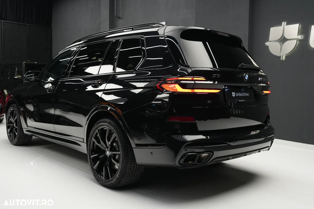 BMW X7 M60i xDrive AT MHEV - 35