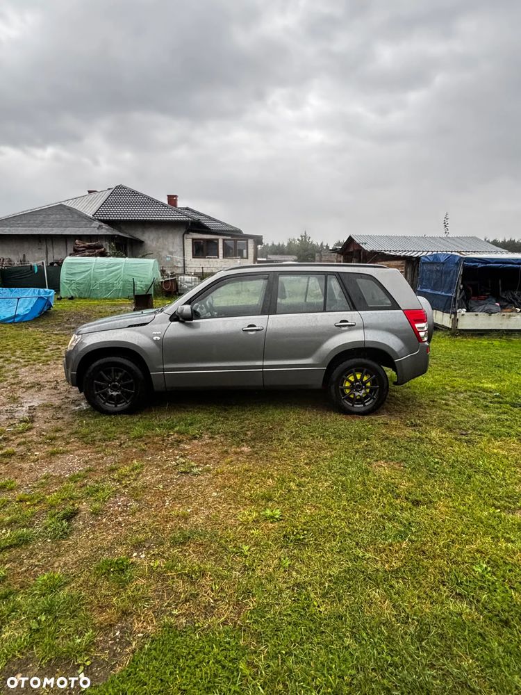 Suzuki Grand Vitara - 2