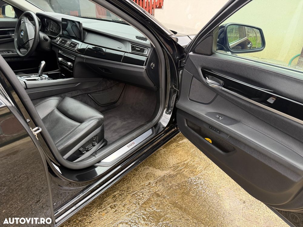 BMW Seria 7 740i Aut. - 15