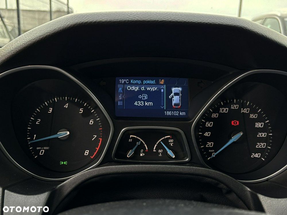 Ford Focus 1.6 EcoBoost Titanium - 17