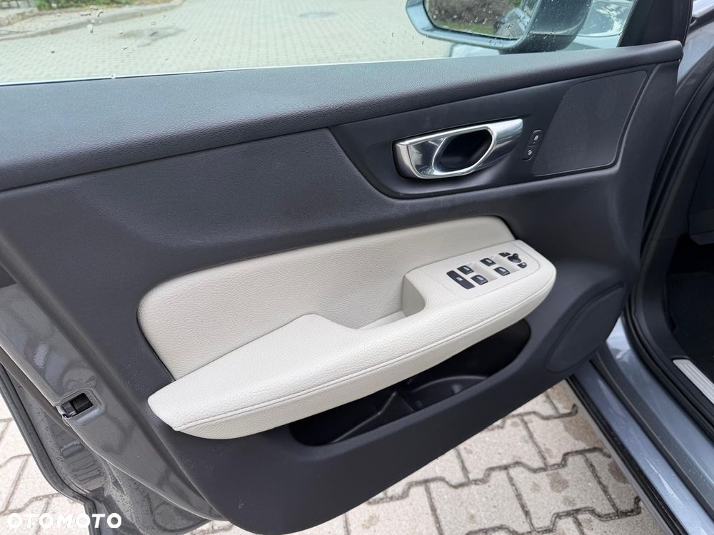 Volvo V60 D3 AWD Momentum - 19