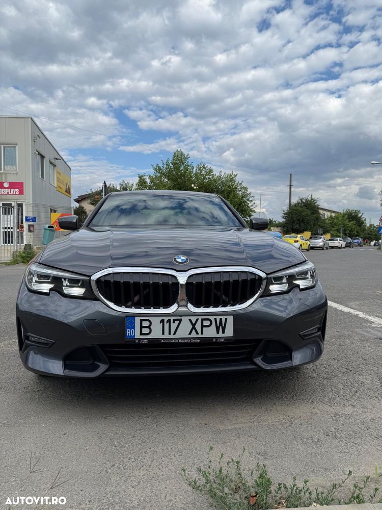 BMW Seria 3 320i xDrive Aut. - 23