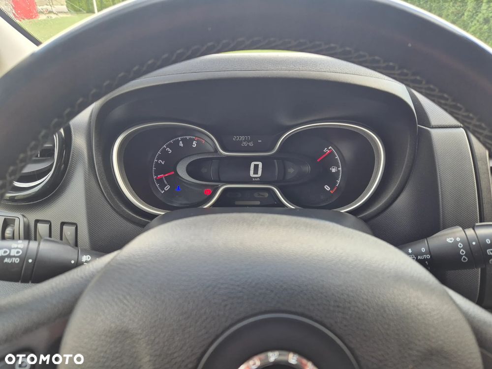 Opel Vivaro - 8