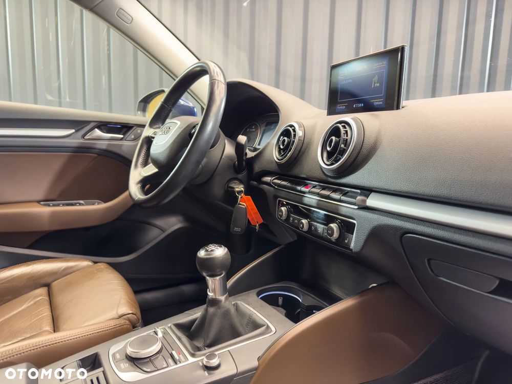 Audi A3 Sportback 1.6 TDI ultra Attraction - 27