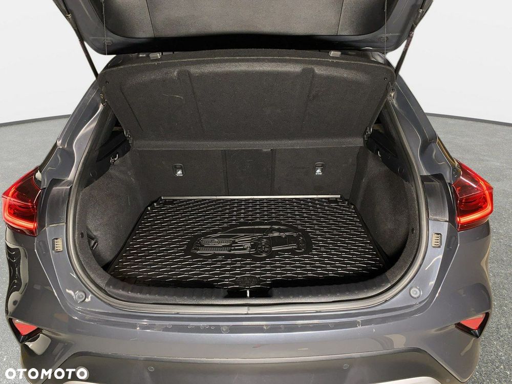 Kia XCeed - 18