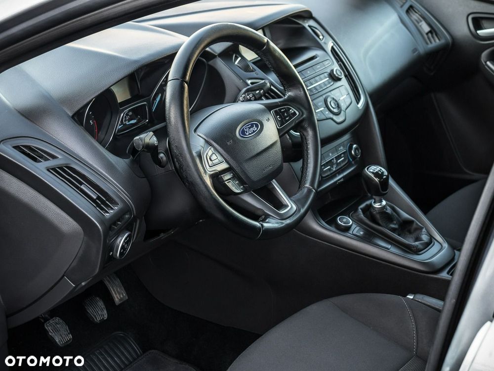 Ford Focus - 11