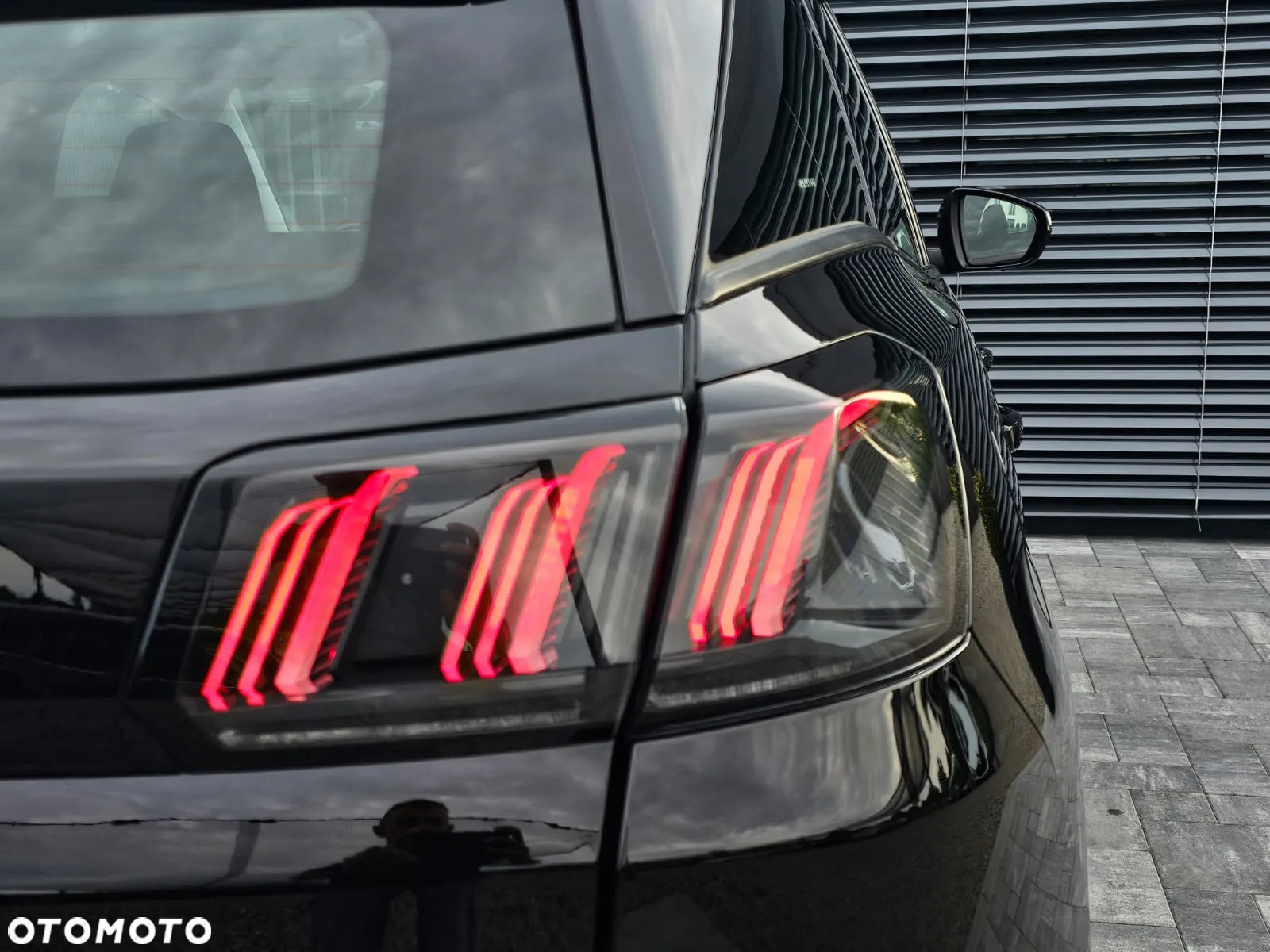 Peugeot 3008 1.5 BlueHDi Allure Pack S&S EAT8 - 36